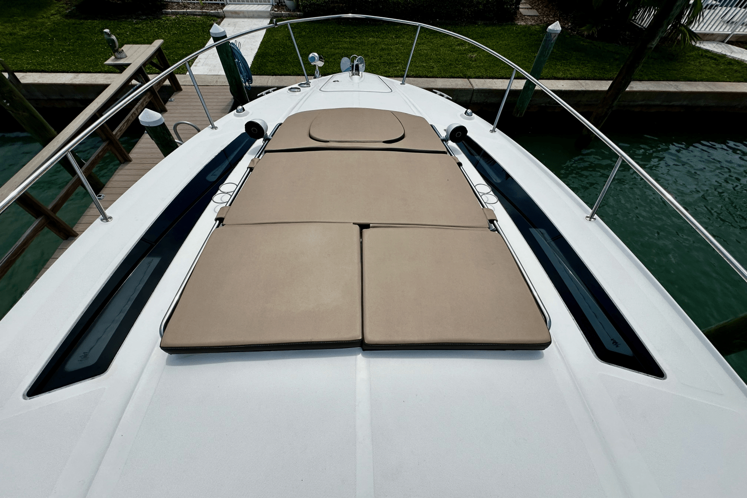 Slide: The Image of Sea Ray 350 SUNDANCER 2014 - 21