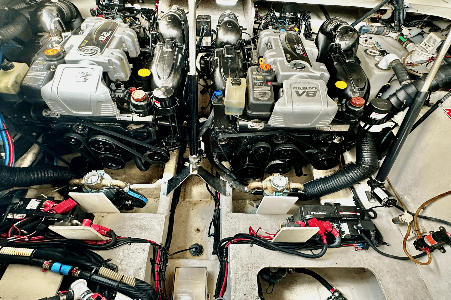 Slide: The Image of Sea Ray 350 SUNDANCER 2014 - 41