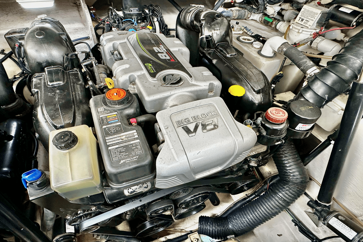 Slide: The Image of Sea Ray 350 SUNDANCER 2014 - 42