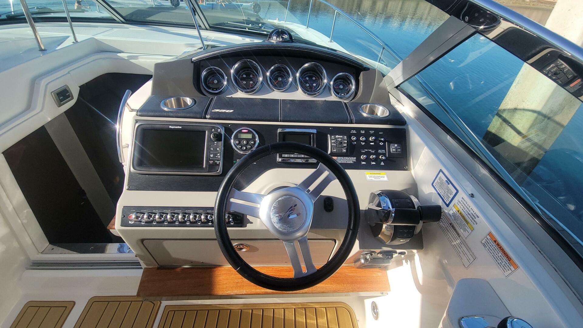 Slide: The Image of Sea Ray 350 Sundancer 2015 - 4968710