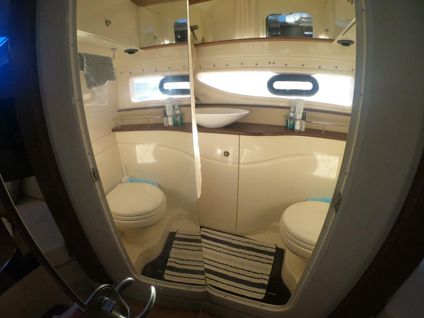 Slide: The Image of Sea Ray 350 Sundancer 2015 - 4968721