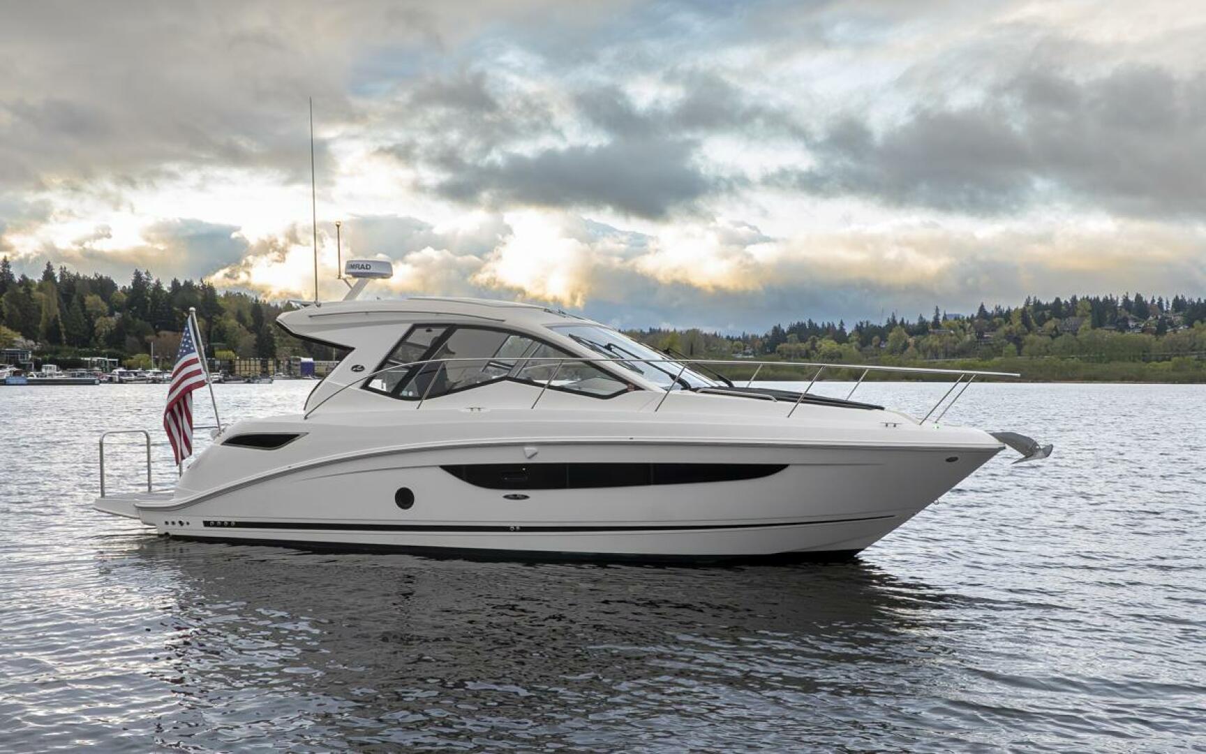 Slide: The Image of Sea Ray 350 Sundancer Coupe 2021 - 4367671