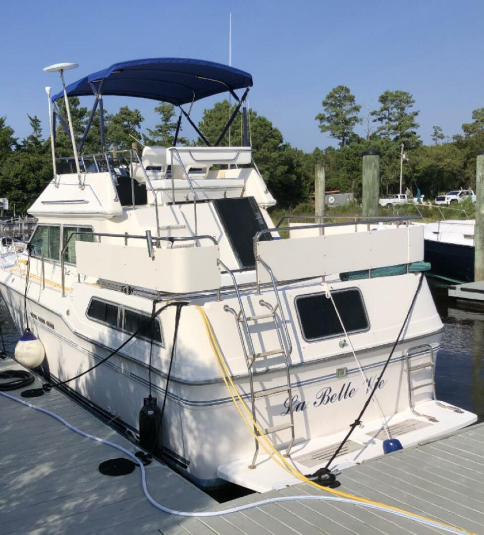 Slide: The Image of Sea Ray 36 1987 - 4694843