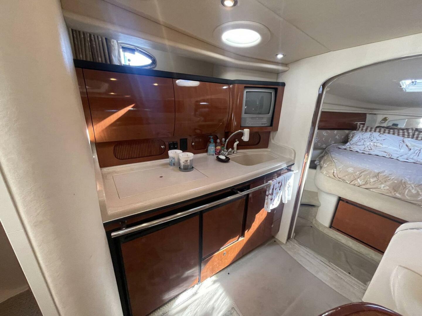 Slide: The Image of Sea Ray 360 Sundancer 2003 - 4965070