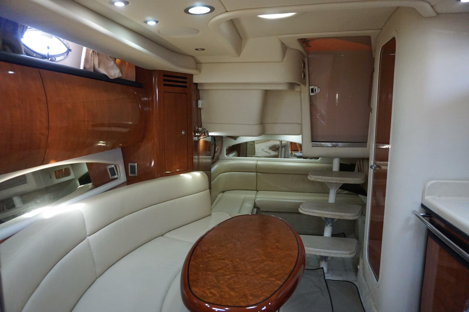 Slide: The Image of 2004 36 Sea Ray 360 Sundancer No Name Dinette (4) - 4596741