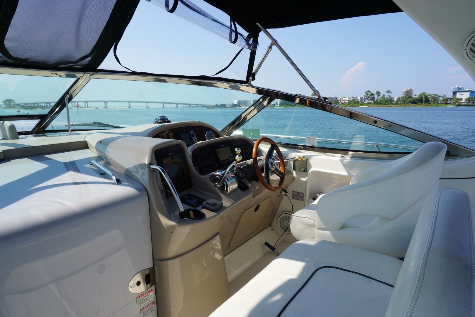 Slide: The Image of 2004 36 Sea Ray 360 Sundancer No Name Helm (6) - 4596759