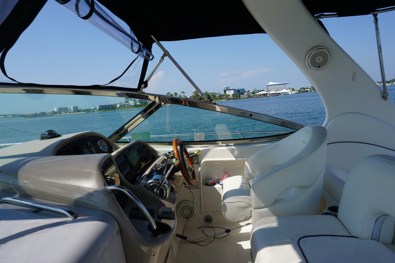 Slide: The Image of 2004 36 Sea Ray 360 Sundancer No Name Helm (7) - 4596760
