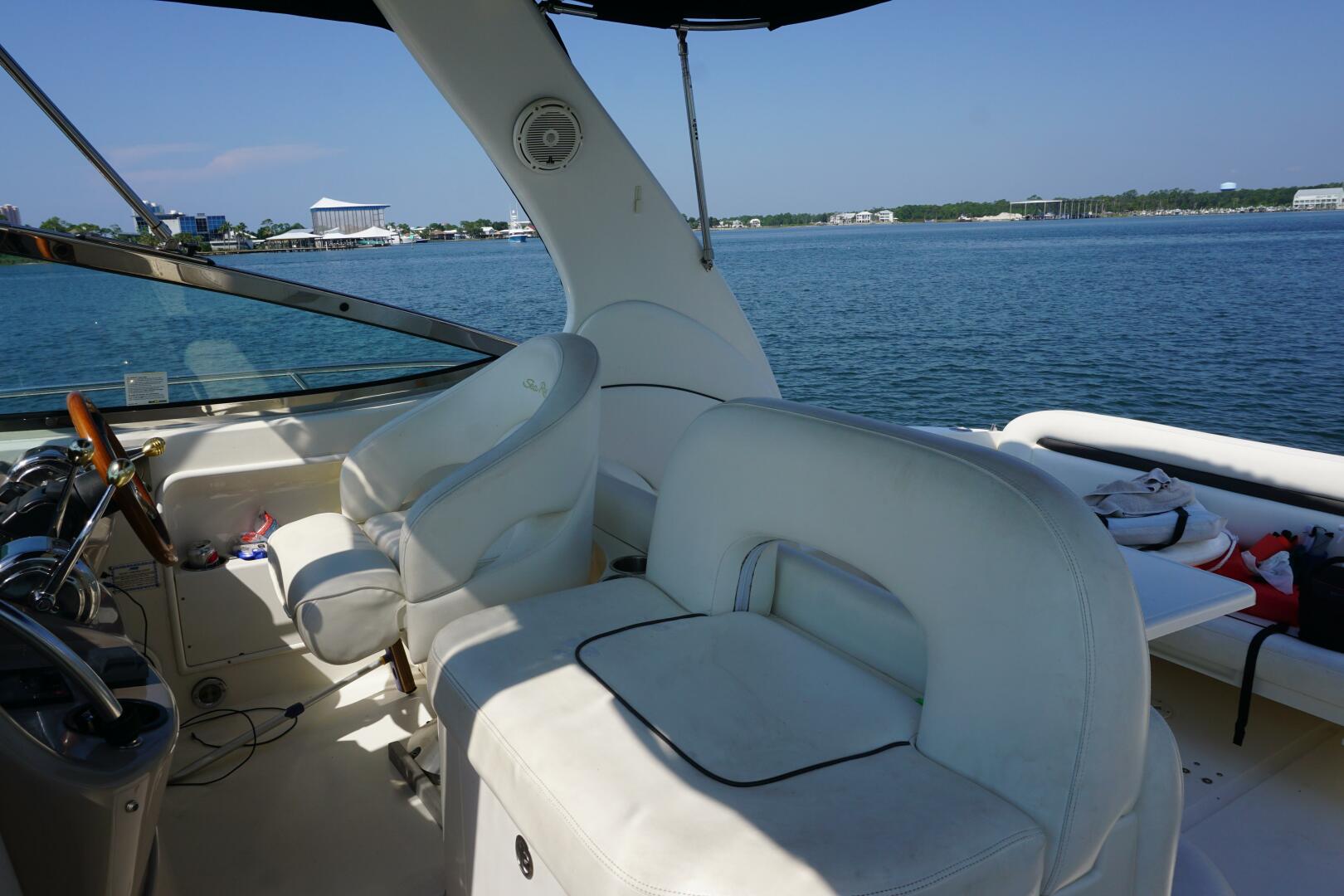Slide: The Image of 2004 36 Sea Ray 360 Sundancer No Name Helm (8) - 4596761