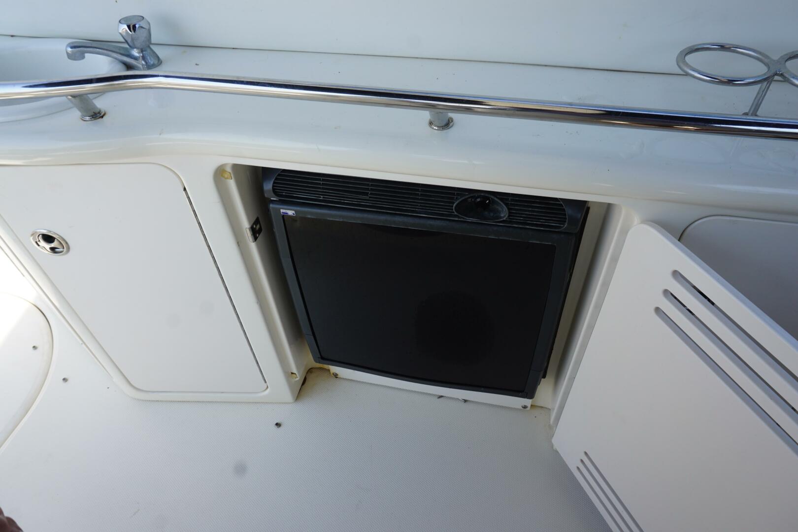 Slide: The Image of 2004 36 Sea Ray 360 Sundancer No Name Cockpit - 4596776