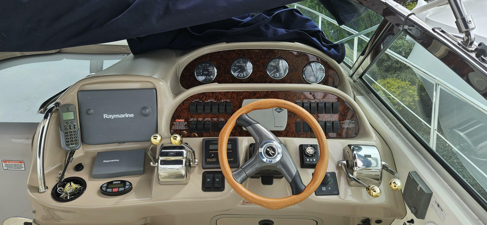 Slide: The Image of Sea Ray 360 Sundancer 2005 - 5263588