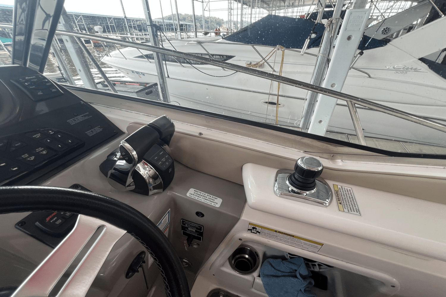 Slide: The Image of Sea Ray 370 DA-SD 2014 - 12