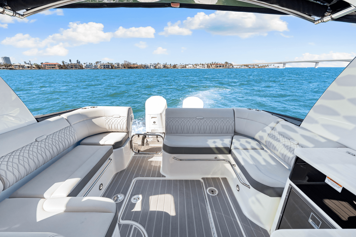 Slide: The Image of Sea Ray 370DA OB 2024 - 35