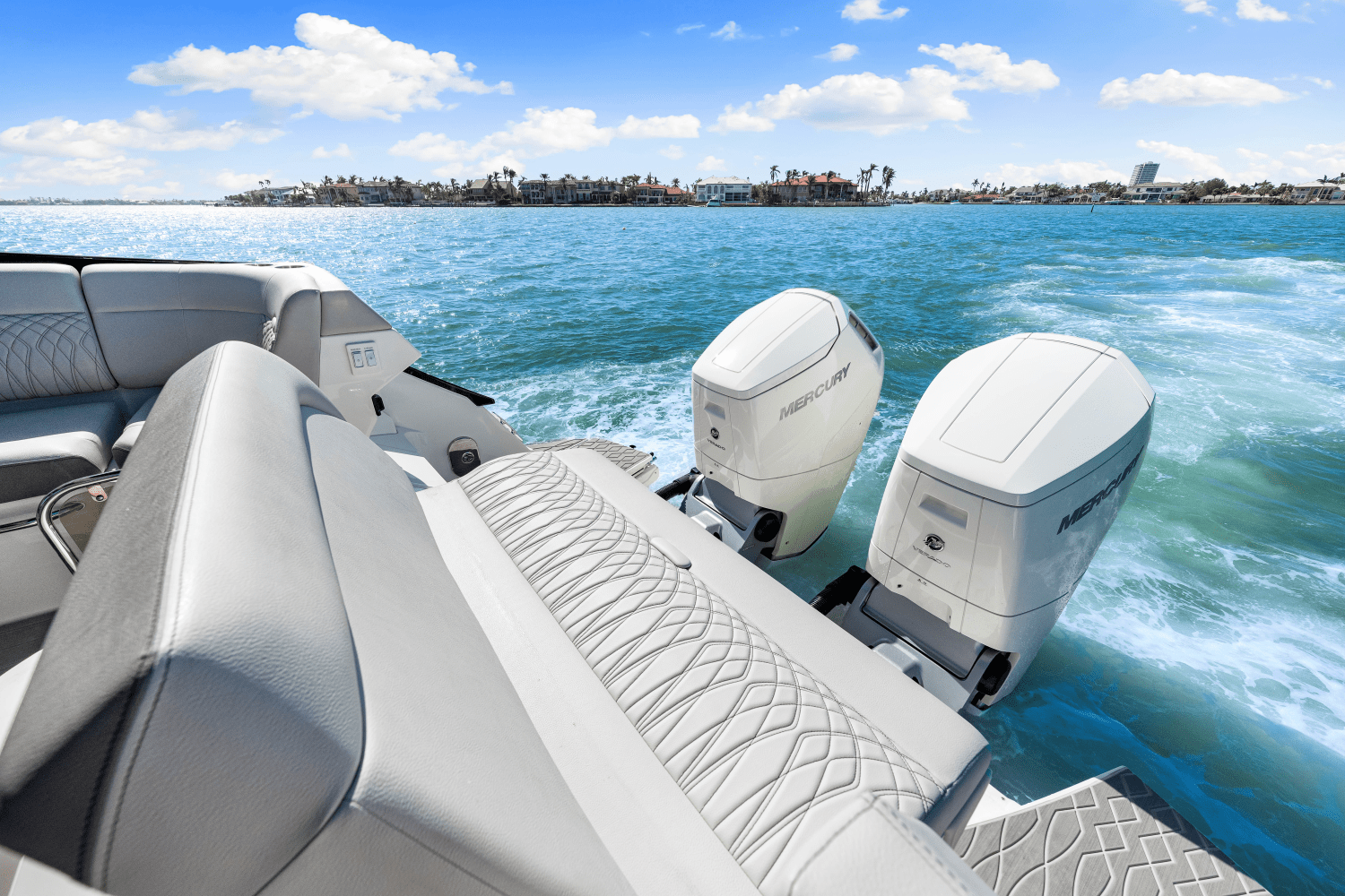 Slide: The Image of Sea Ray 370DA OB 2024 - 41