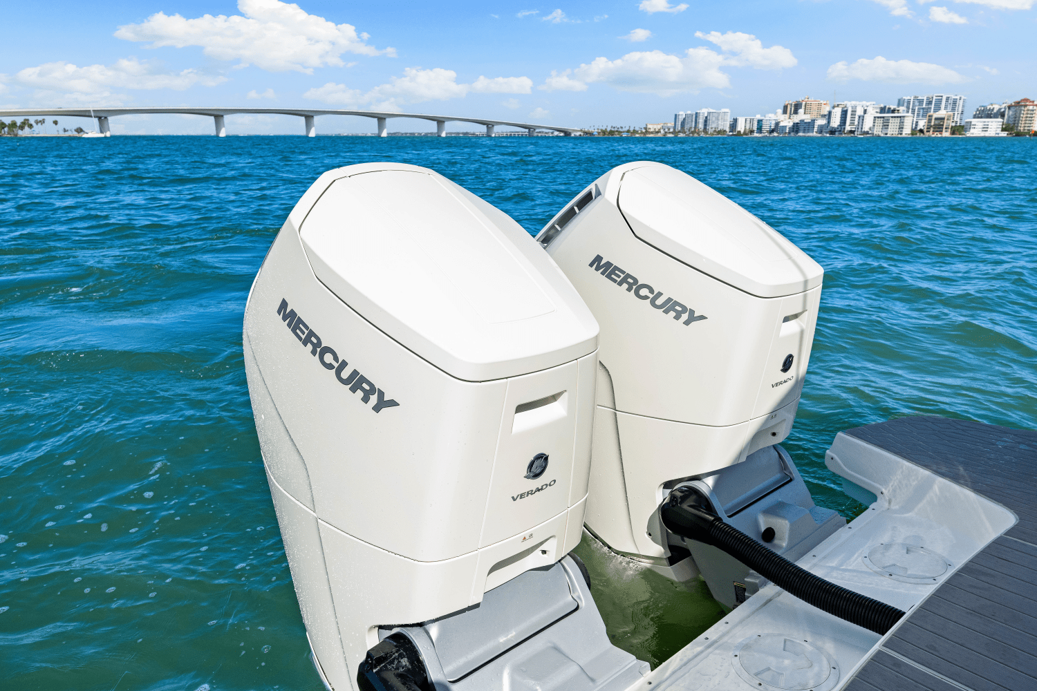 Slide: The Image of Sea Ray 370DA OB 2024 - 42