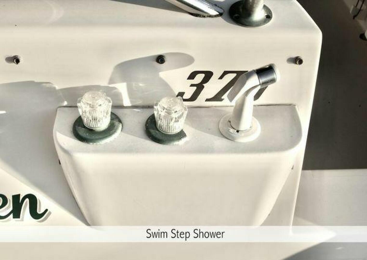 Slide: The Image of Sea Ray 370 Express 1994 - 5296441