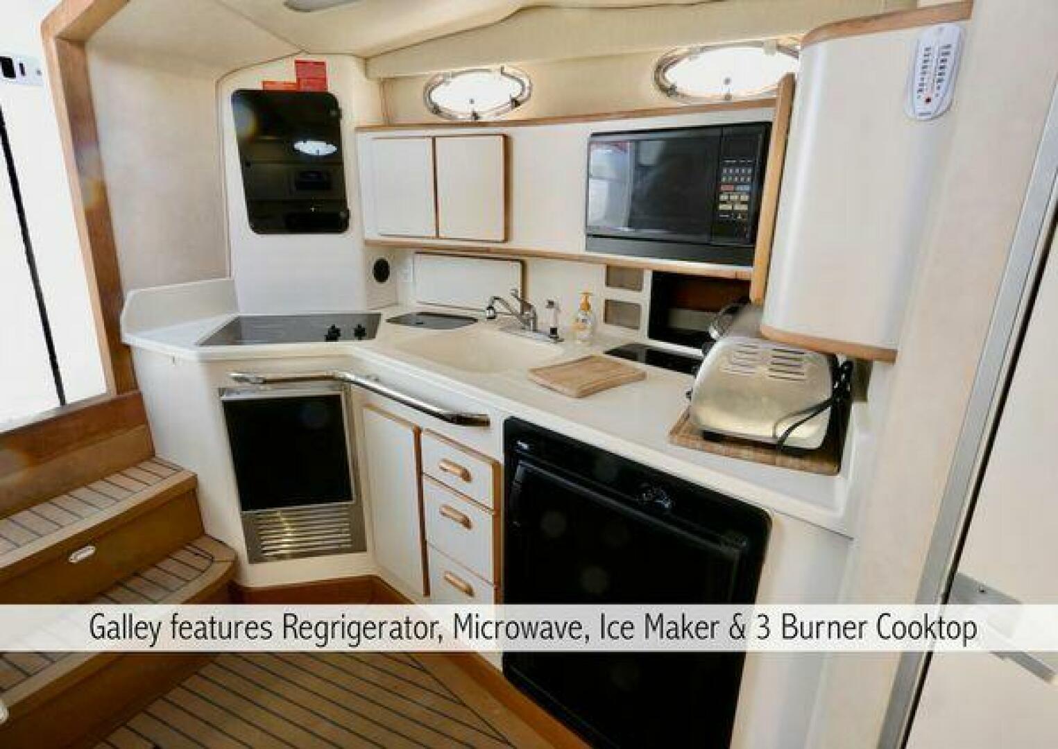 Slide: The Image of Sea Ray 370 Express 1994 - 5296446