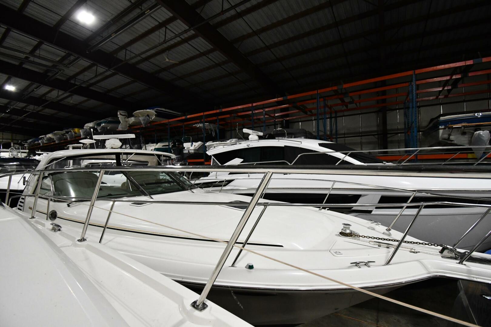 Slide: The Image of Sea Ray 370 Express Cruiser 2000 - 5118437