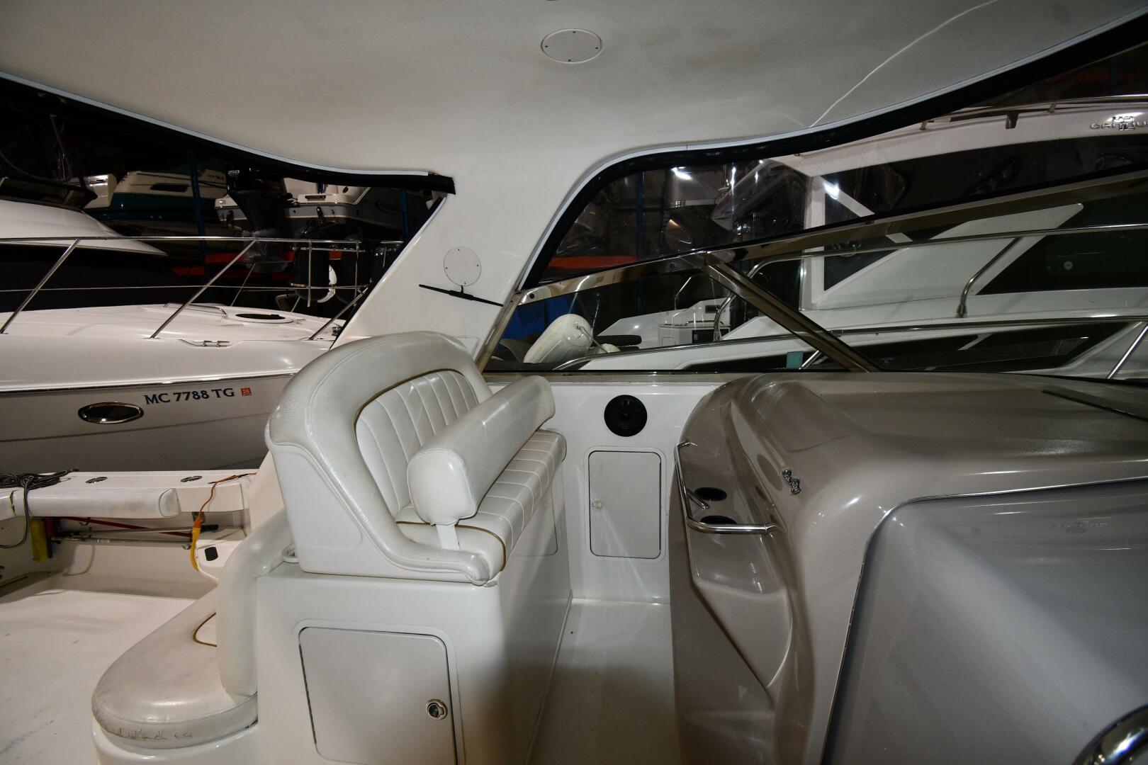 Slide: The Image of Sea Ray 370 Express Cruiser 2000 - 5118458