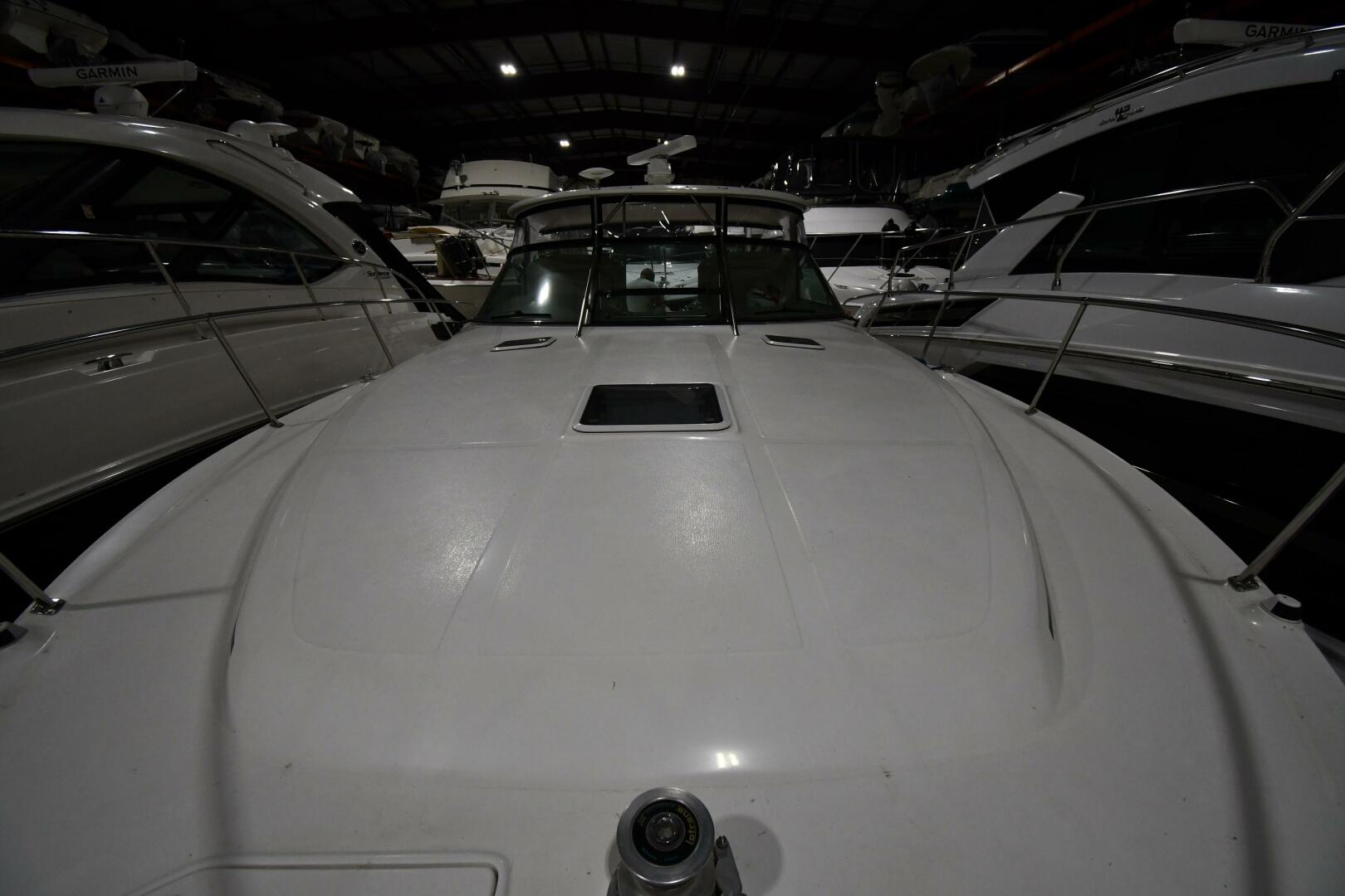 Slide: The Image of Sea Ray 370 Express Cruiser 2000 - 5118438