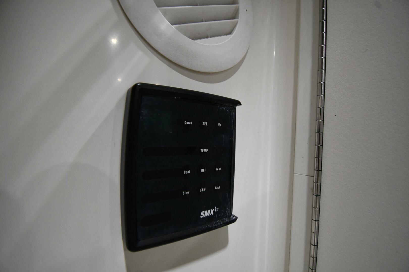 Slide: The Image of Sea Ray 370 Express Cruiser 2000 - 5118461