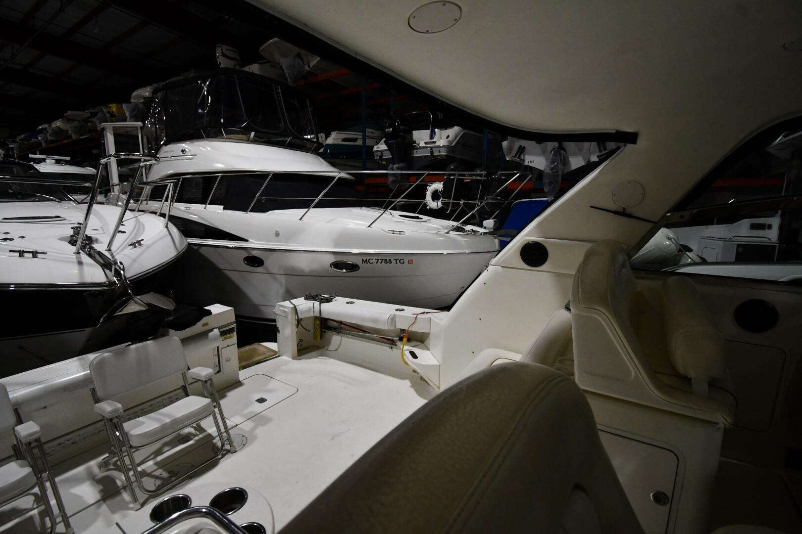 Slide: The Image of Sea Ray 370 Express Cruiser 2000 - 5118449