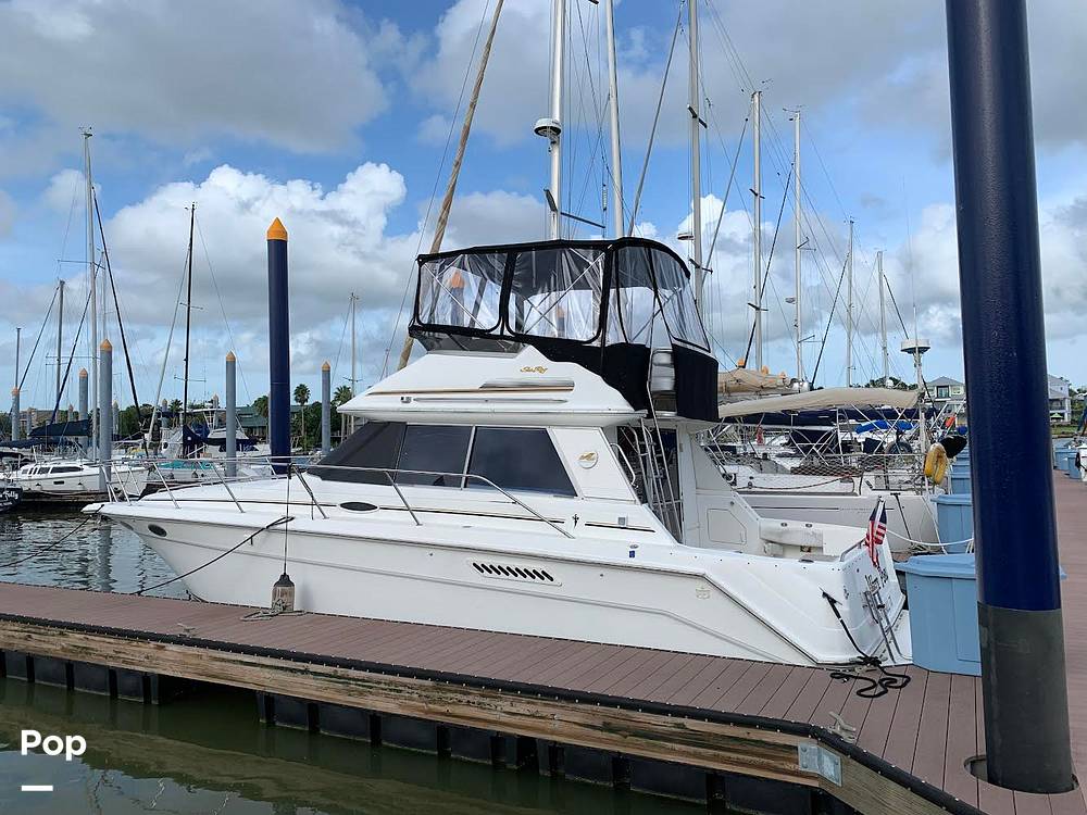 Slide: The Image of 1996 Sea Ray 370 Sedan Bridge - 14061085