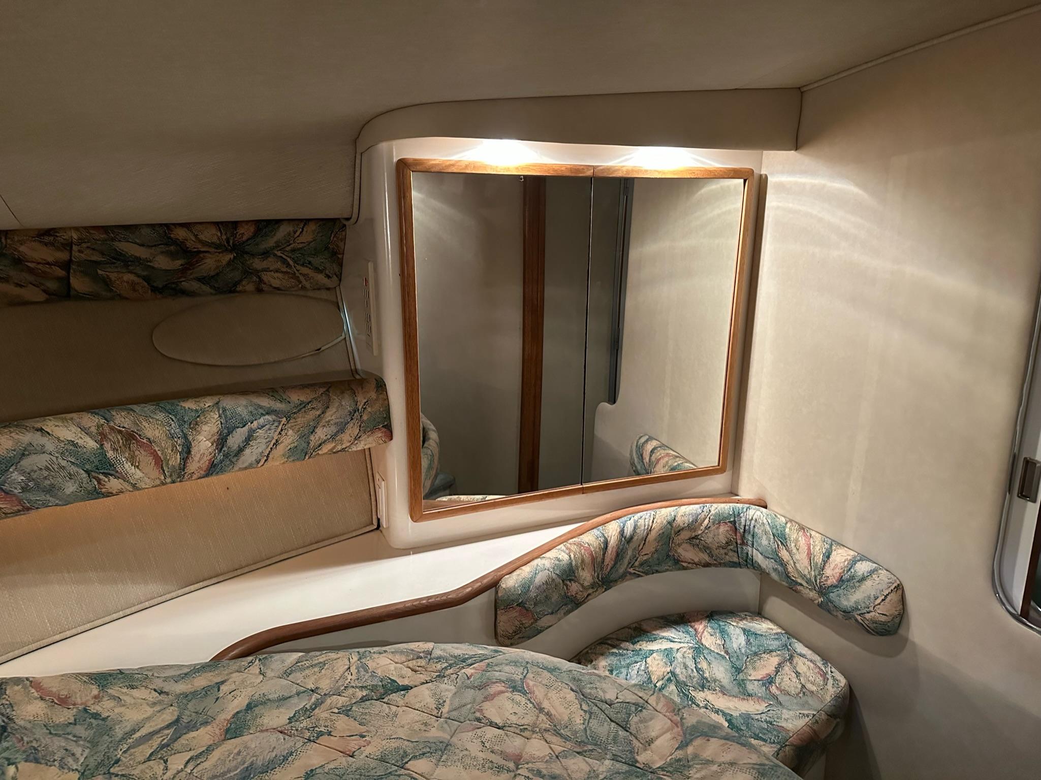 Slide: The Image of Sea Ray 370 Sundancer 1995 - 16