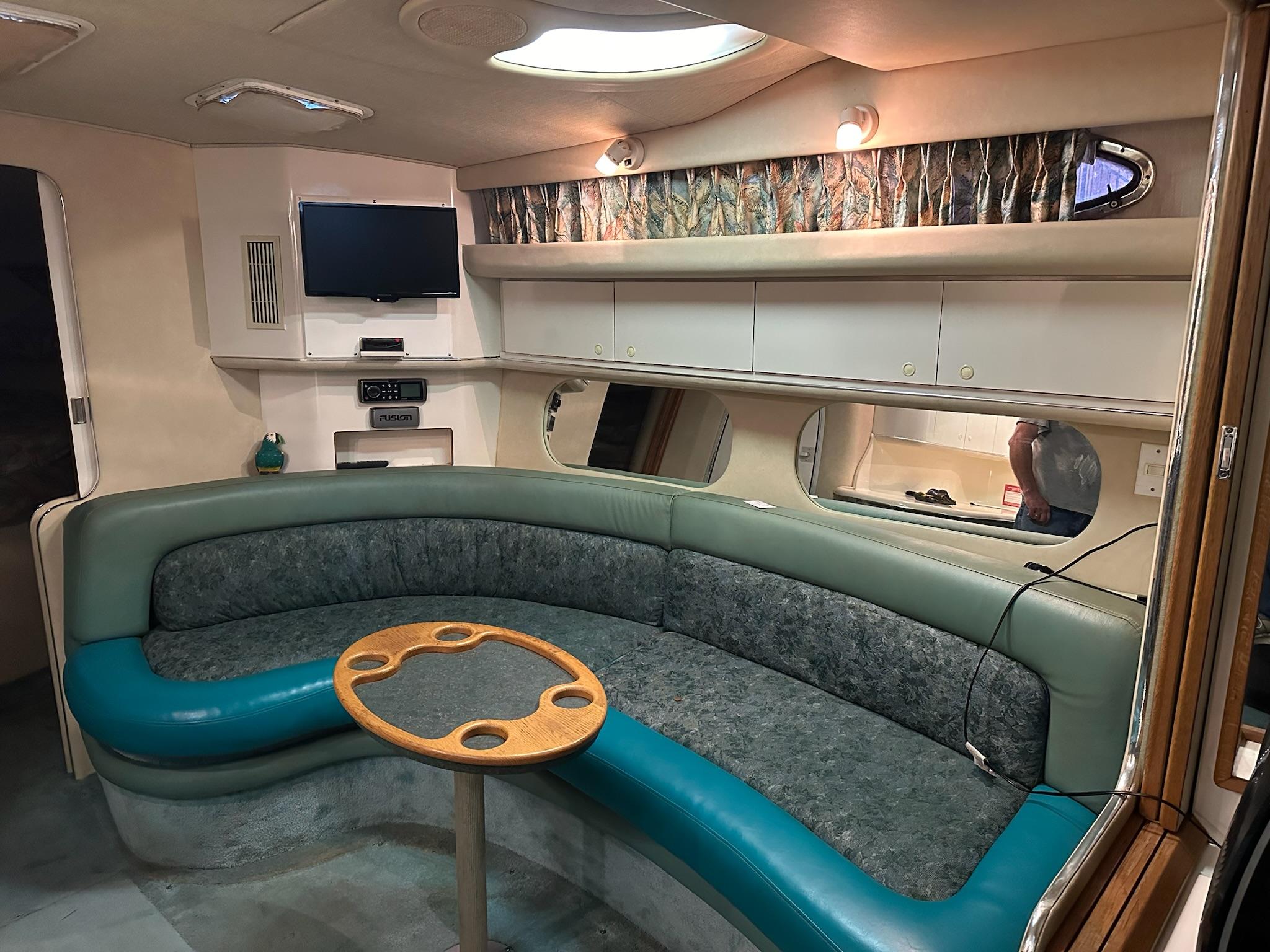 Slide: The Image of Sea Ray 370 Sundancer 1995 - 25