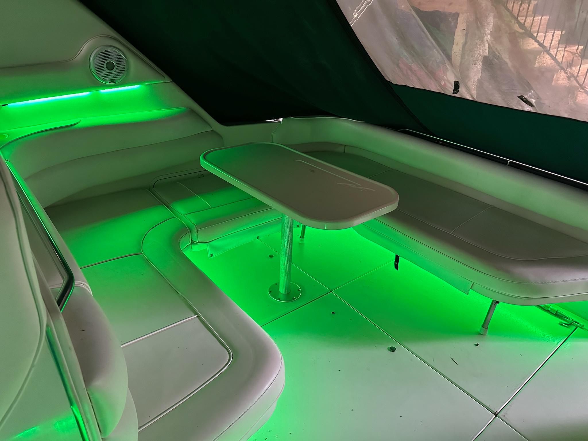 Slide: The Image of Sea Ray 370 Sundancer 1995 - 28
