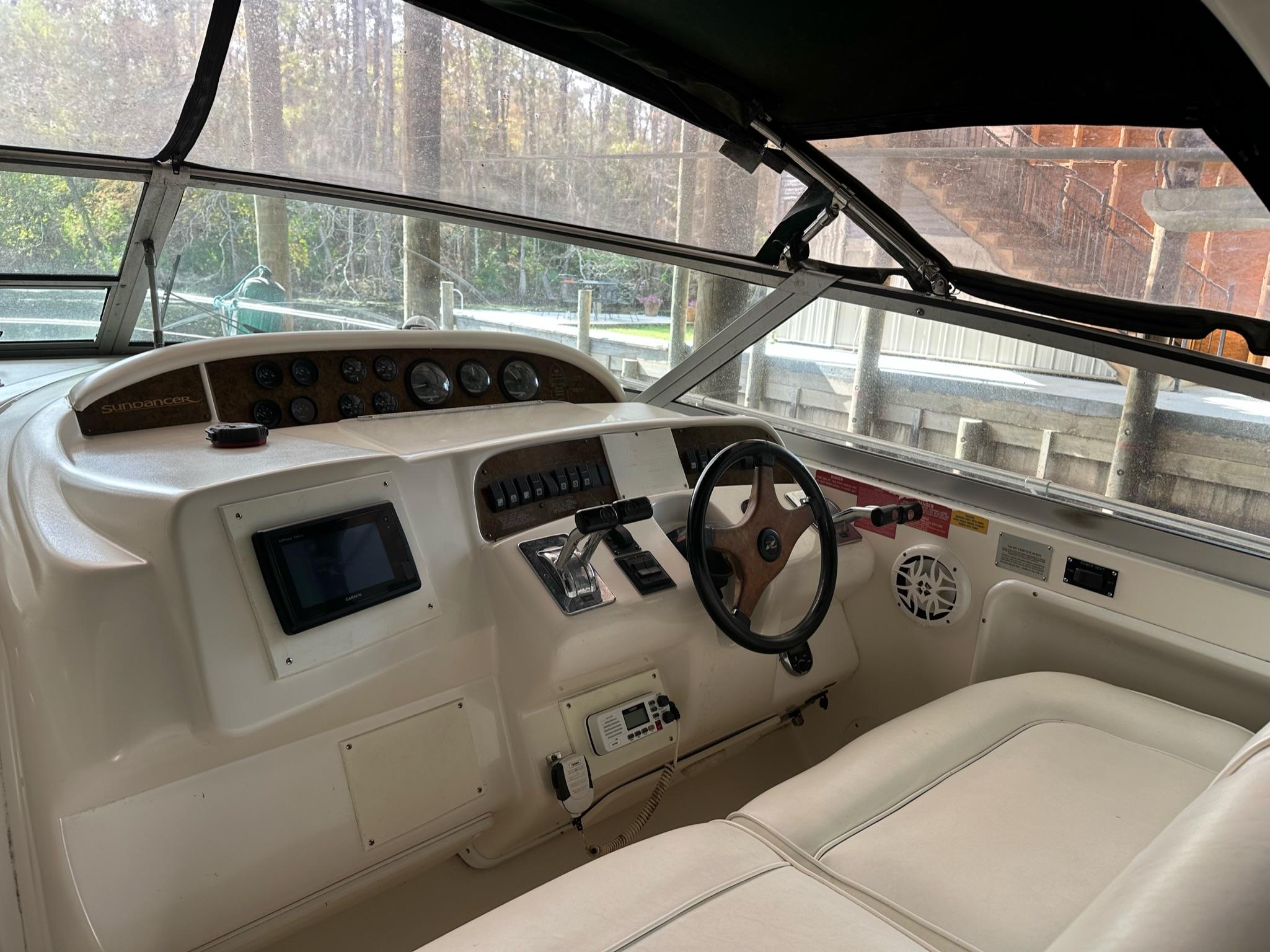 Slide: The Image of Sea Ray 370 Sundancer 1995 - 6