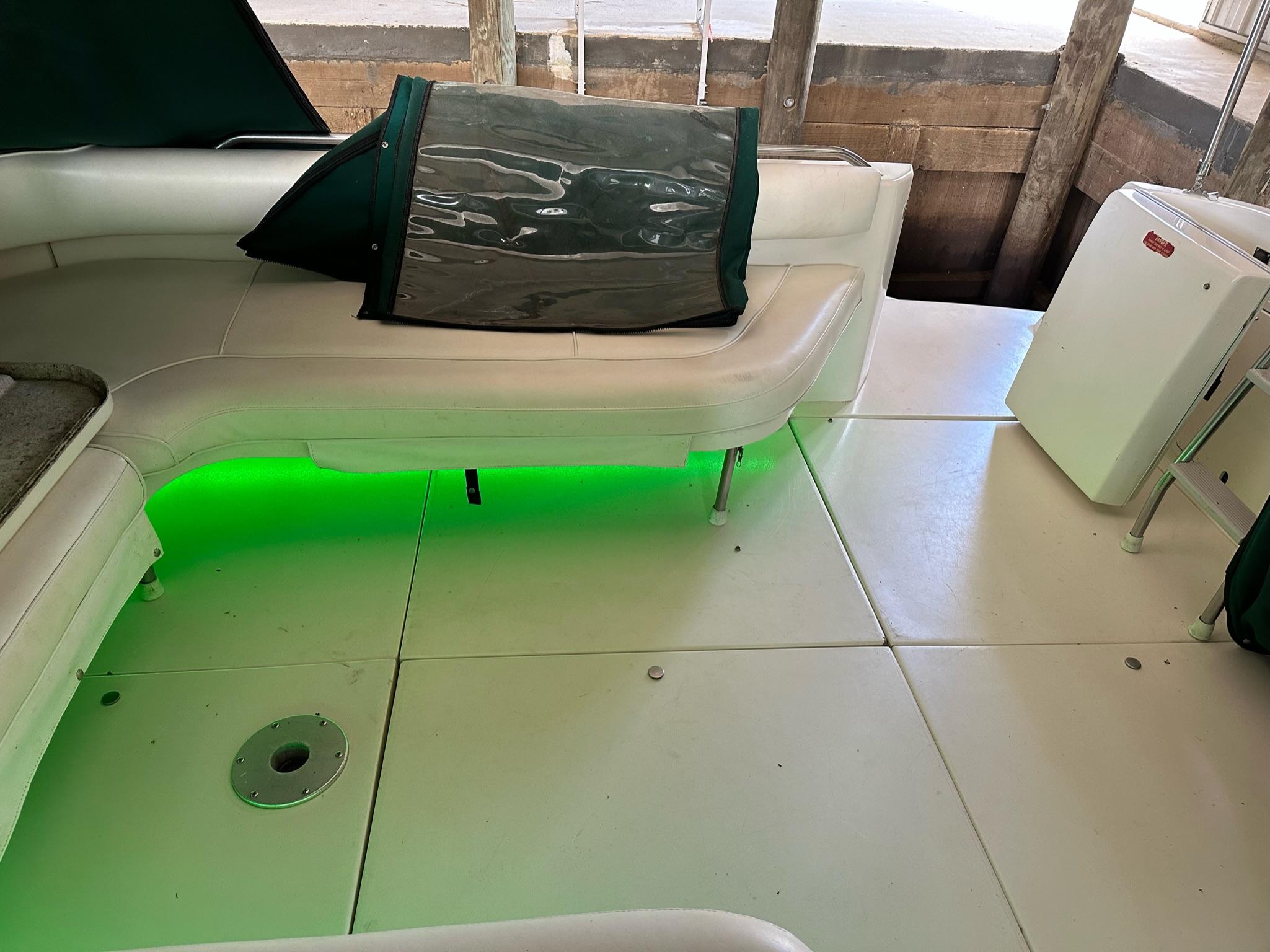 Slide: The Image of Sea Ray 370 Sundancer 1995 - 9