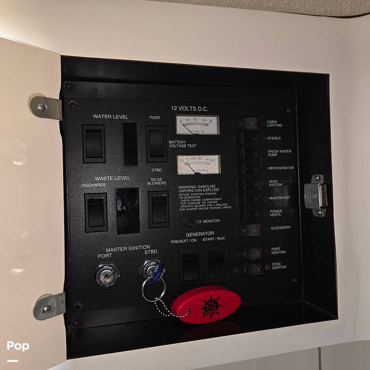 Slide: The Image of Sea Ray 370 Sundancer 1996 - 25