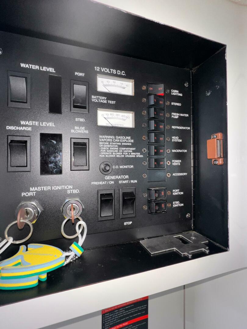 Slide: The Image of Sea Ray 370 Sundancer 1996 - 5106340