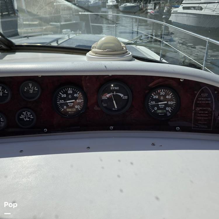 Slide: The Image of Sea Ray 370 Sundancer 1996 - 42