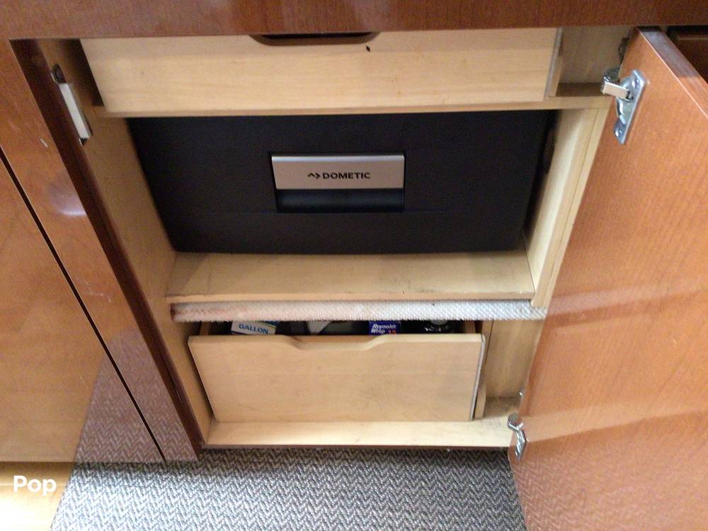 Slide: The Image of Sea Ray 370 Sundancer 2010 - 105