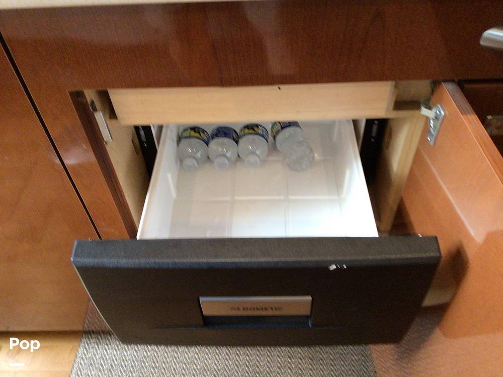 Slide: The Image of Sea Ray 370 Sundancer 2010 - 106