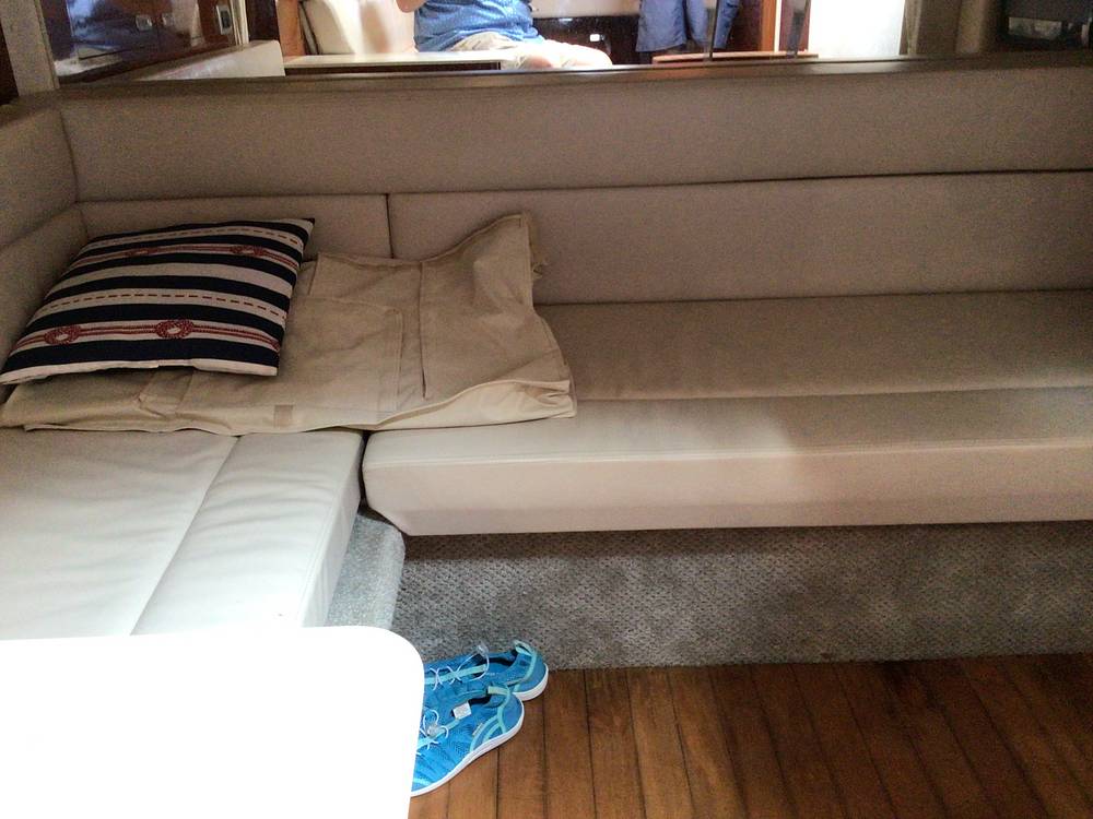 Slide: The Image of Sea Ray 370 Sundancer 2010 - 140