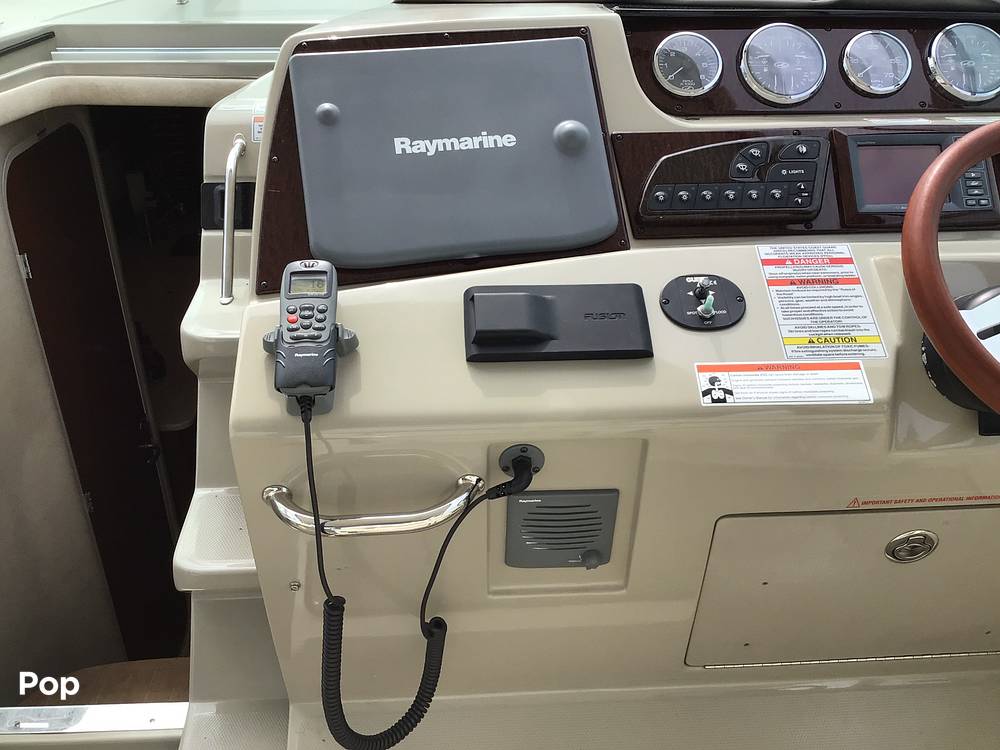 Slide: The Image of Sea Ray 370 Sundancer 2010 - 150