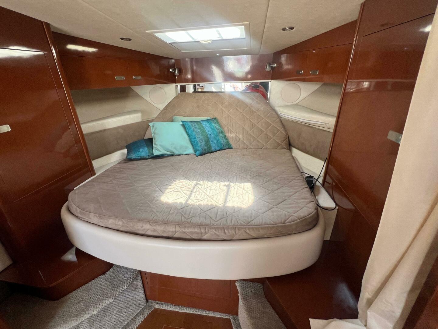 Slide: The Image of Sea Ray 370 Sundancer 2010 - 4482623