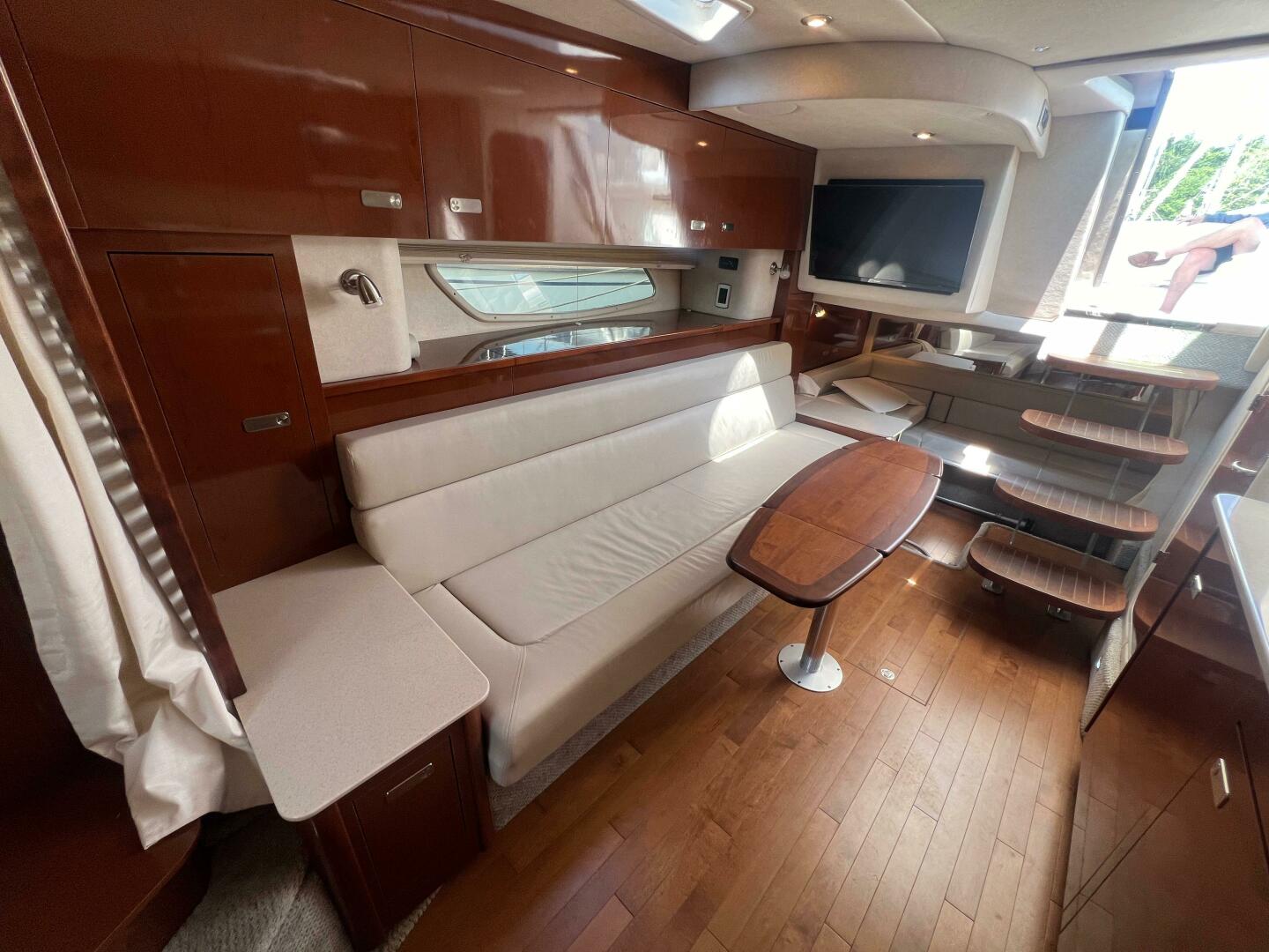 Slide: The Image of Sea Ray 370 Sundancer 2010 - 4482624