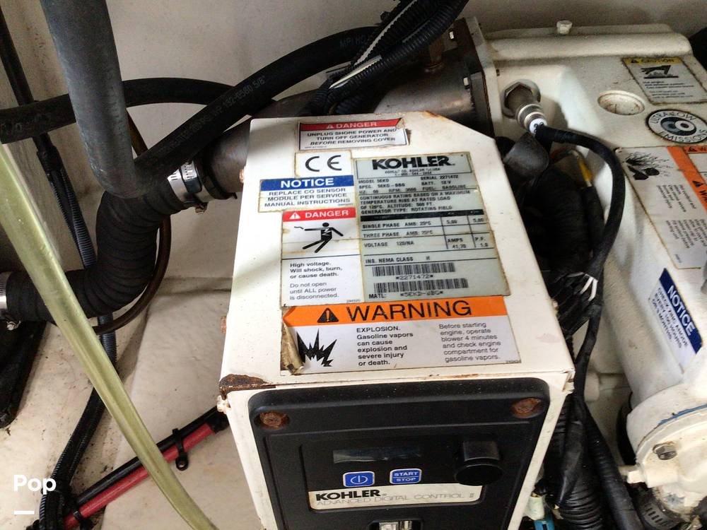 Slide: The Image of Sea Ray 370 Sundancer 2010 - 28