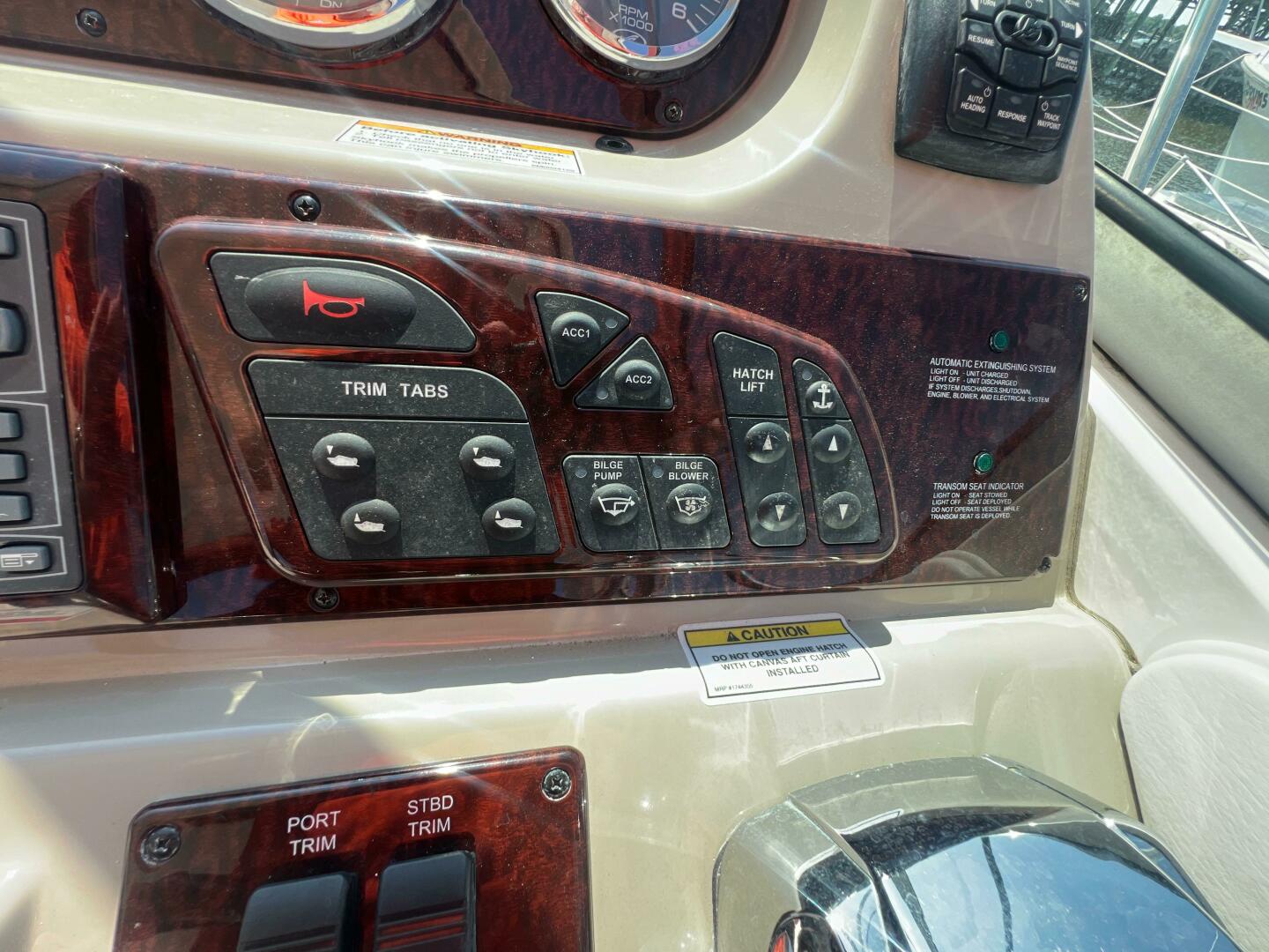 Slide: The Image of Sea Ray 370 Sundancer 2010 - 4482641