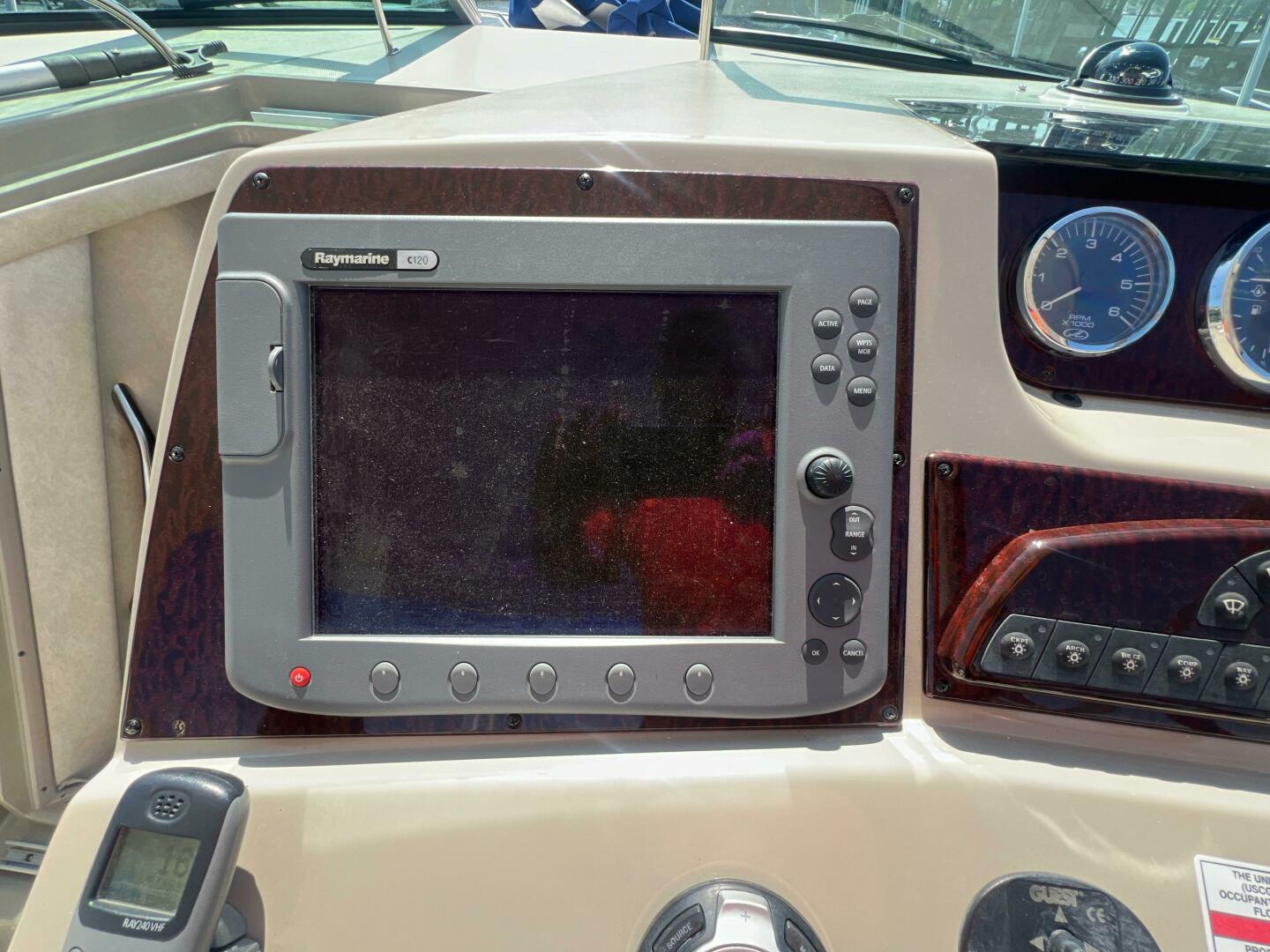 Slide: The Image of Sea Ray 370 Sundancer 2010 - 4482642