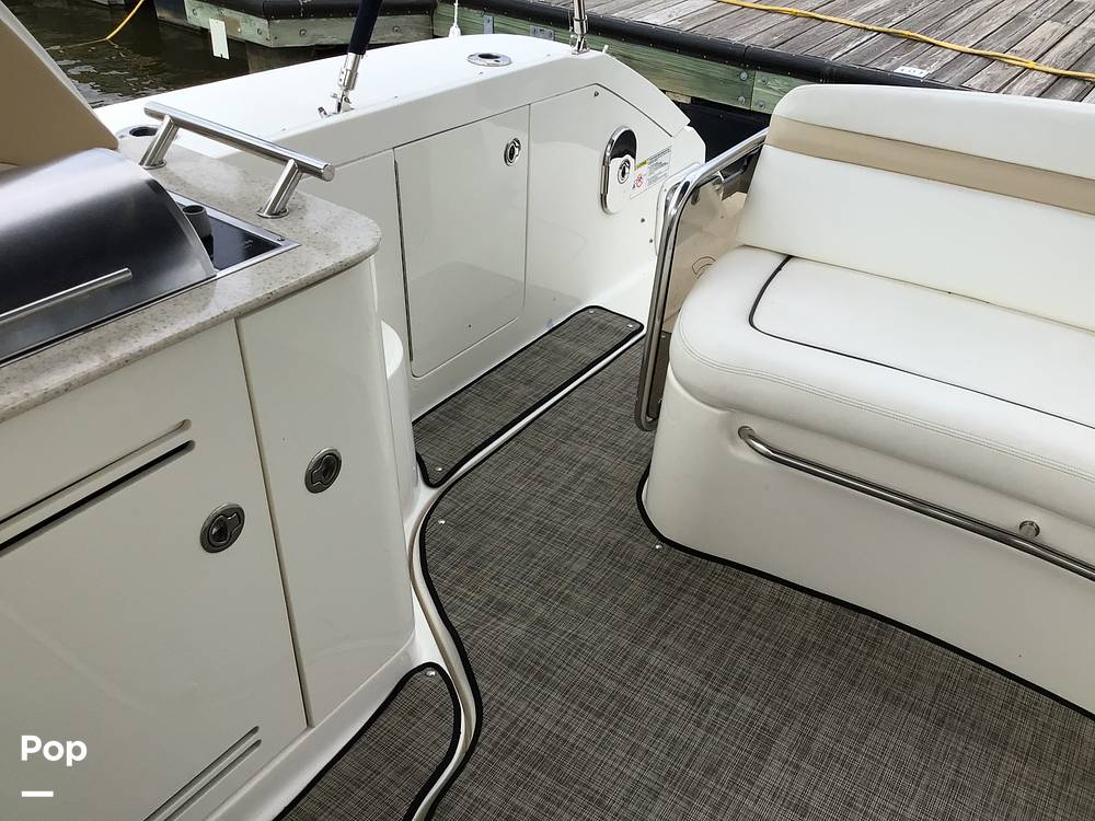 Slide: The Image of Sea Ray 370 Sundancer 2010 - 38
