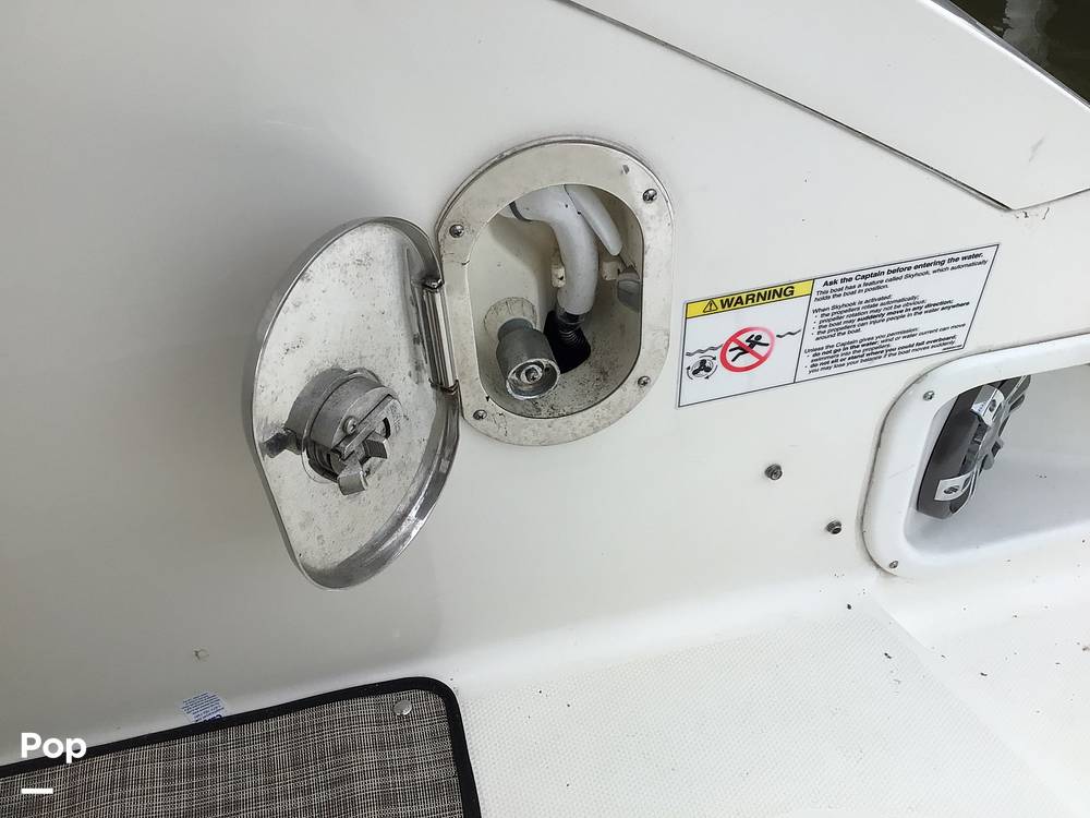 Slide: The Image of Sea Ray 370 Sundancer 2010 - 41