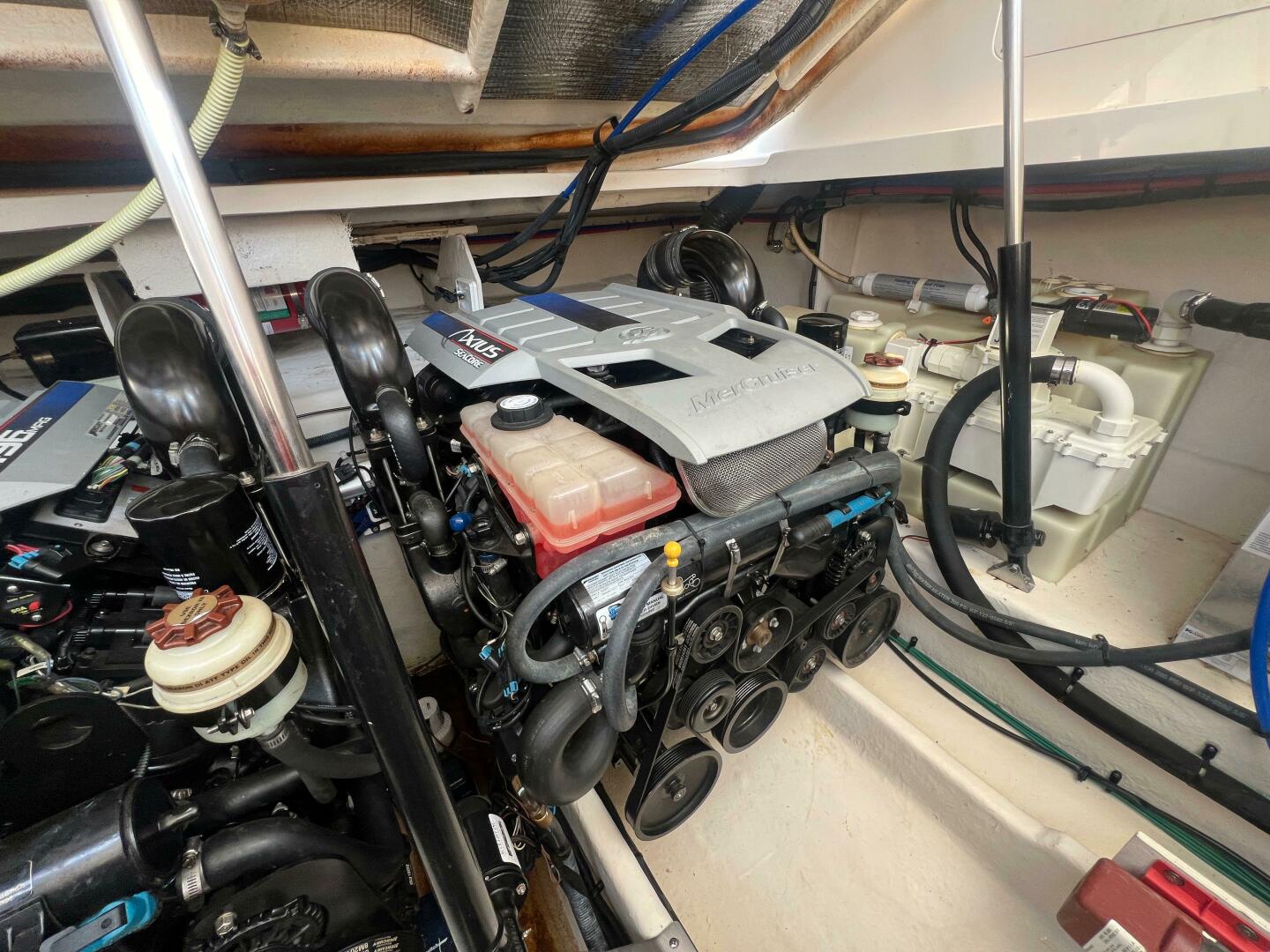 Slide: The Image of Sea Ray 370 Sundancer 2010 - 4482666