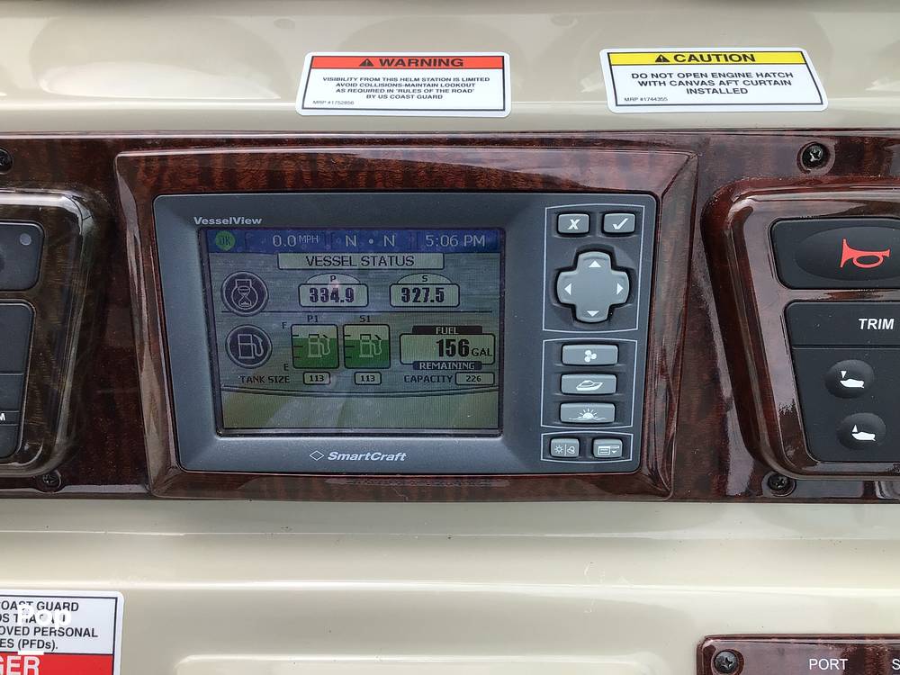 Slide: The Image of Sea Ray 370 Sundancer 2010 - 58
