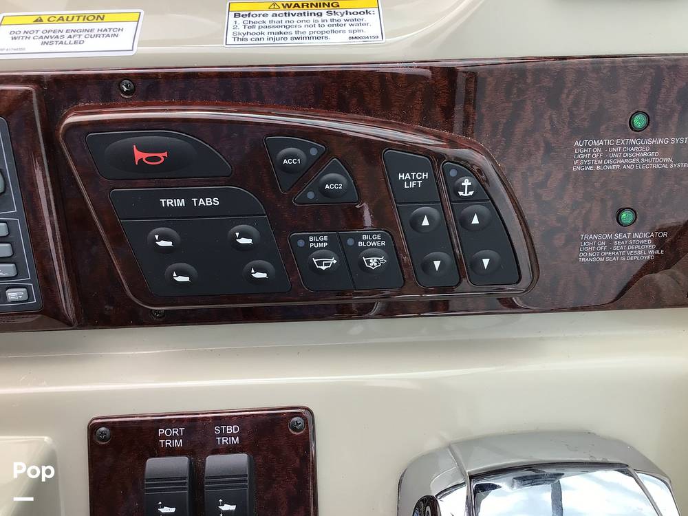 Slide: The Image of Sea Ray 370 Sundancer 2010 - 60