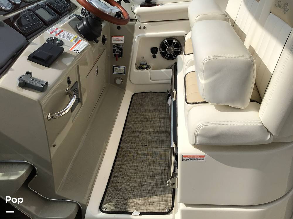 Slide: The Image of Sea Ray 370 Sundancer 2010 - 78