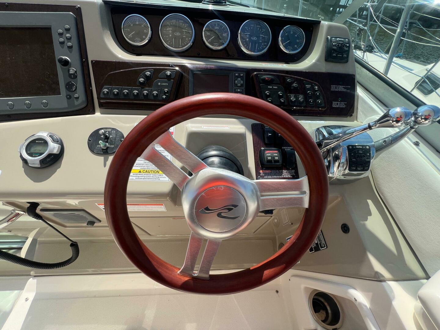 Slide: The Image of Sea Ray 370 Sundancer 2010 - 4482605
